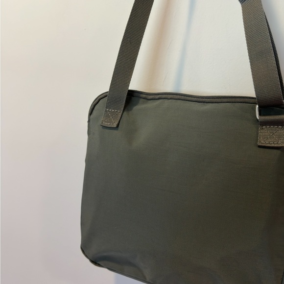 Baggallini Hook and Loop Closure Crossbody - Picture 3 of 3